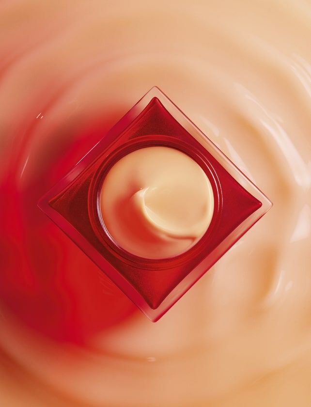 イブサンローラン　OrRouge　Soin Global D'Exception Or Rouge La Lotion | Exceptional Global Skincare. | by YSL Beauty