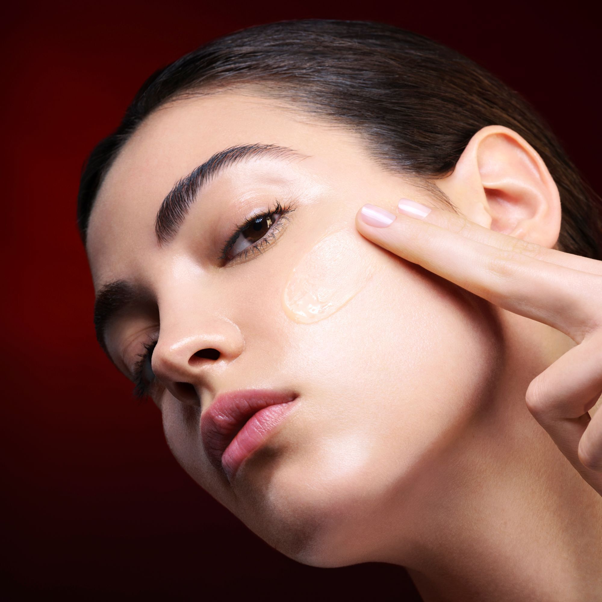 YSL MODEL FOR OR ROUGE PRODUCTS