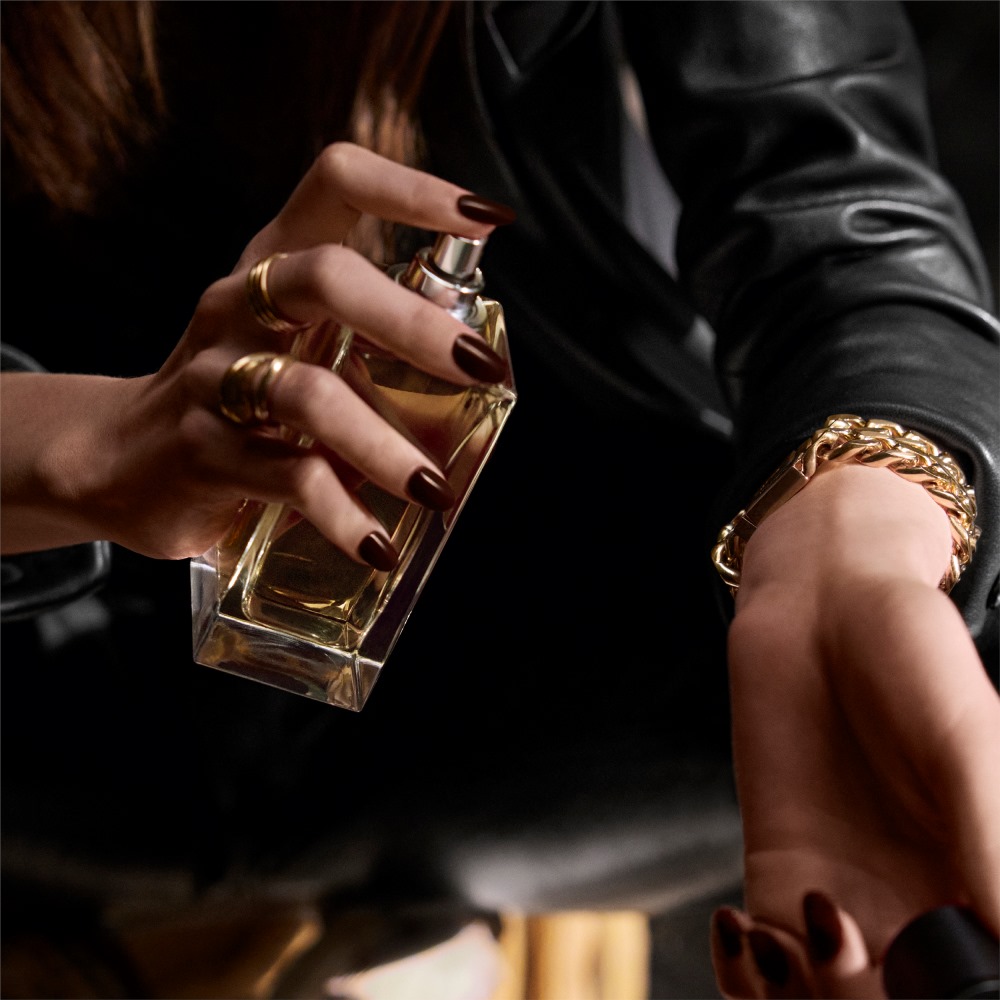 Cuir: A Luxurious Oud & Leather Fragrance - Yves Saint Laurent
