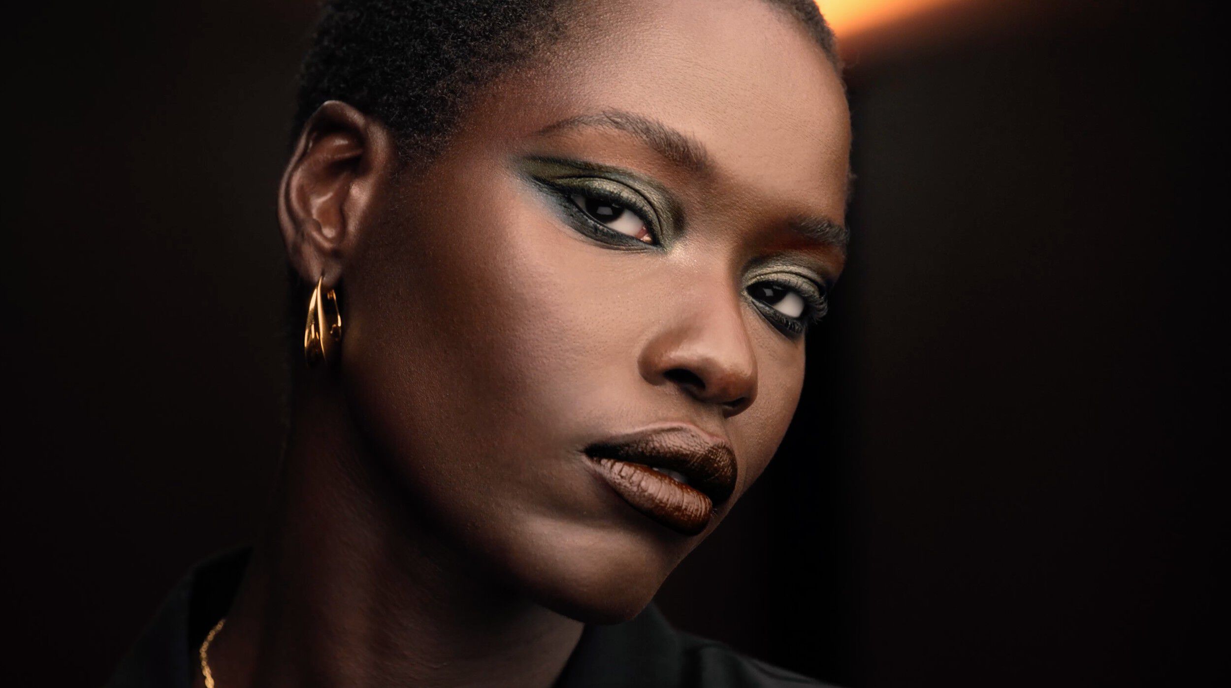 Own your boldest looks in gold & couture - YSL Beauty