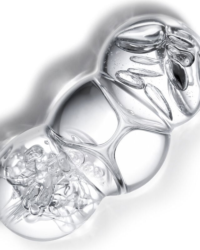 YSL Beauty Pure Shots Youth Reload complex, depicted as three interconnected, clear spheres.